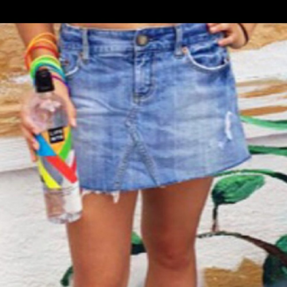 AMERICAN EAGLE VINTAGE JEAN SKIRT